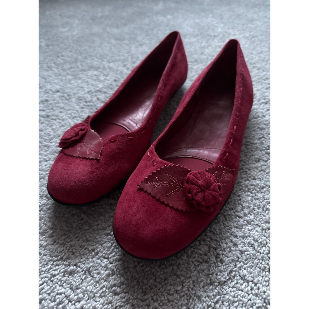 Women's Burgundy Suede Floral Accent Flats